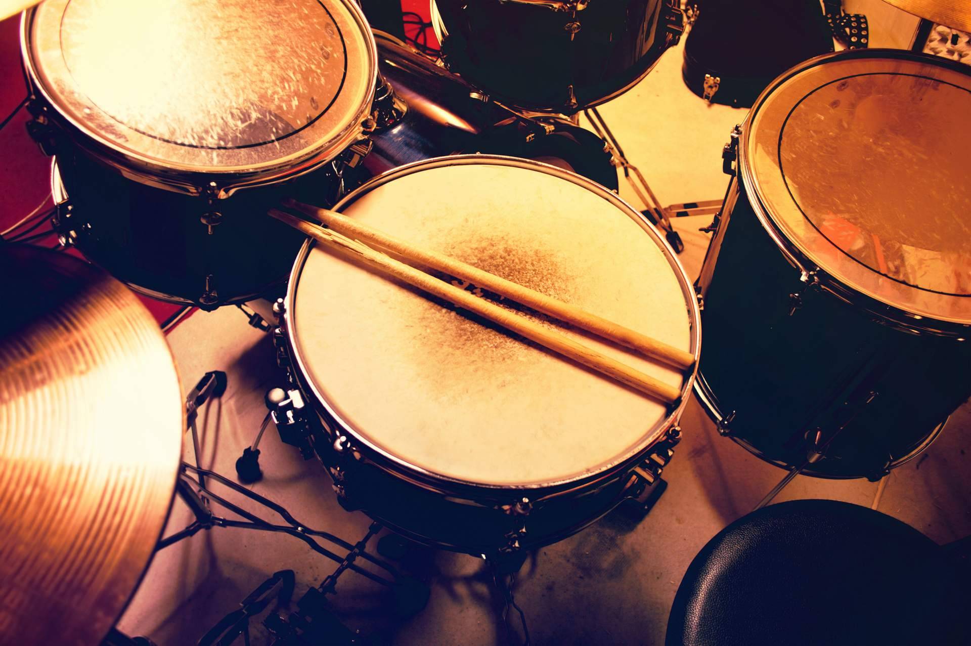 Las clases de batería online de la Escuela de Música Erizo