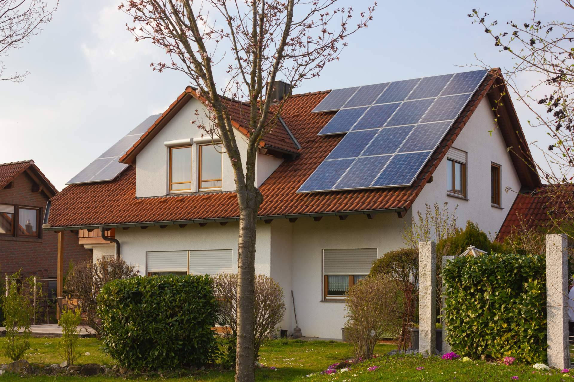 Servicio de instalación de paneles solares, de la mano de Smart Wallboxes