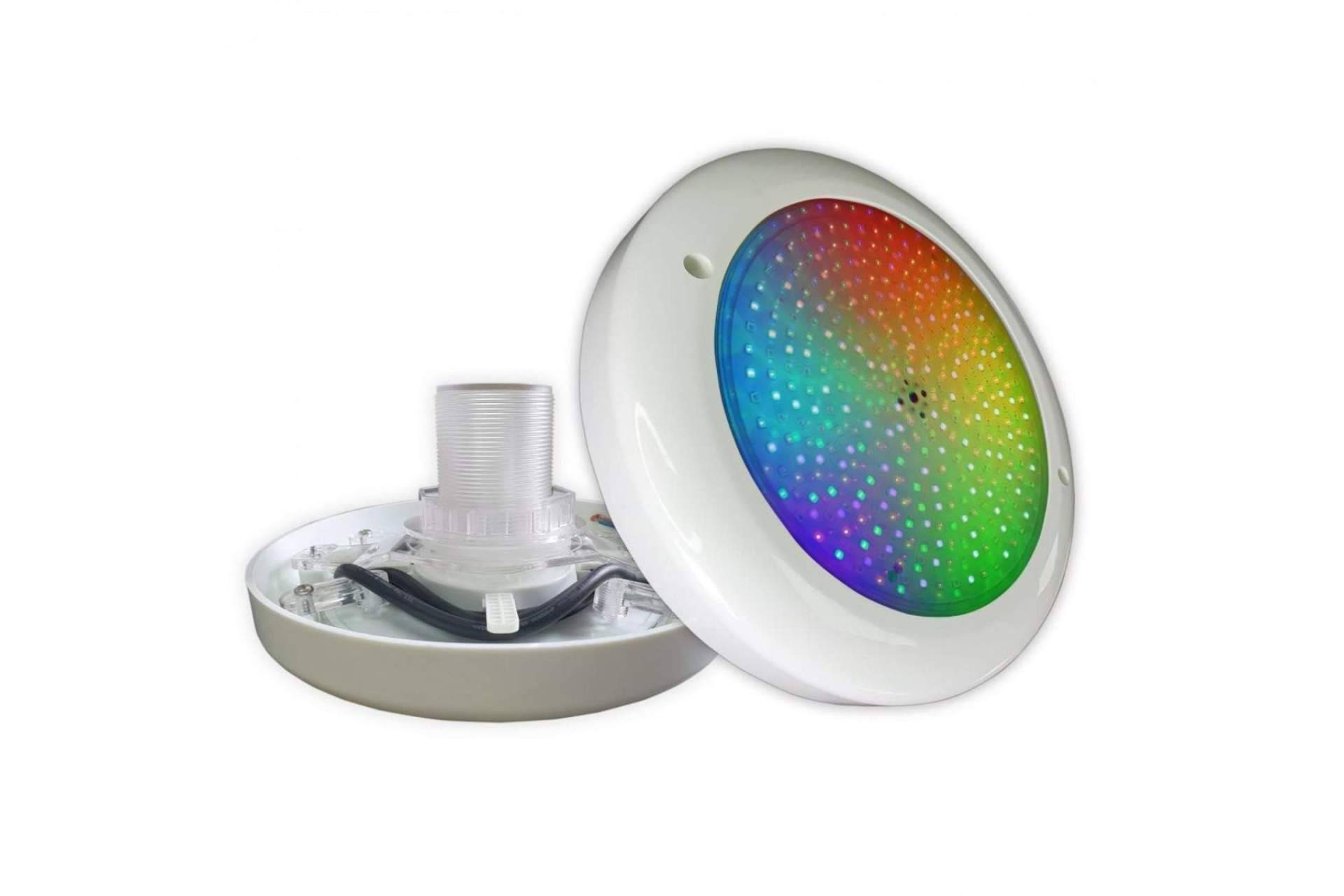 La empresa Warmpool dispone de tecnología que permite la iluminación de piscina controlada por wifi