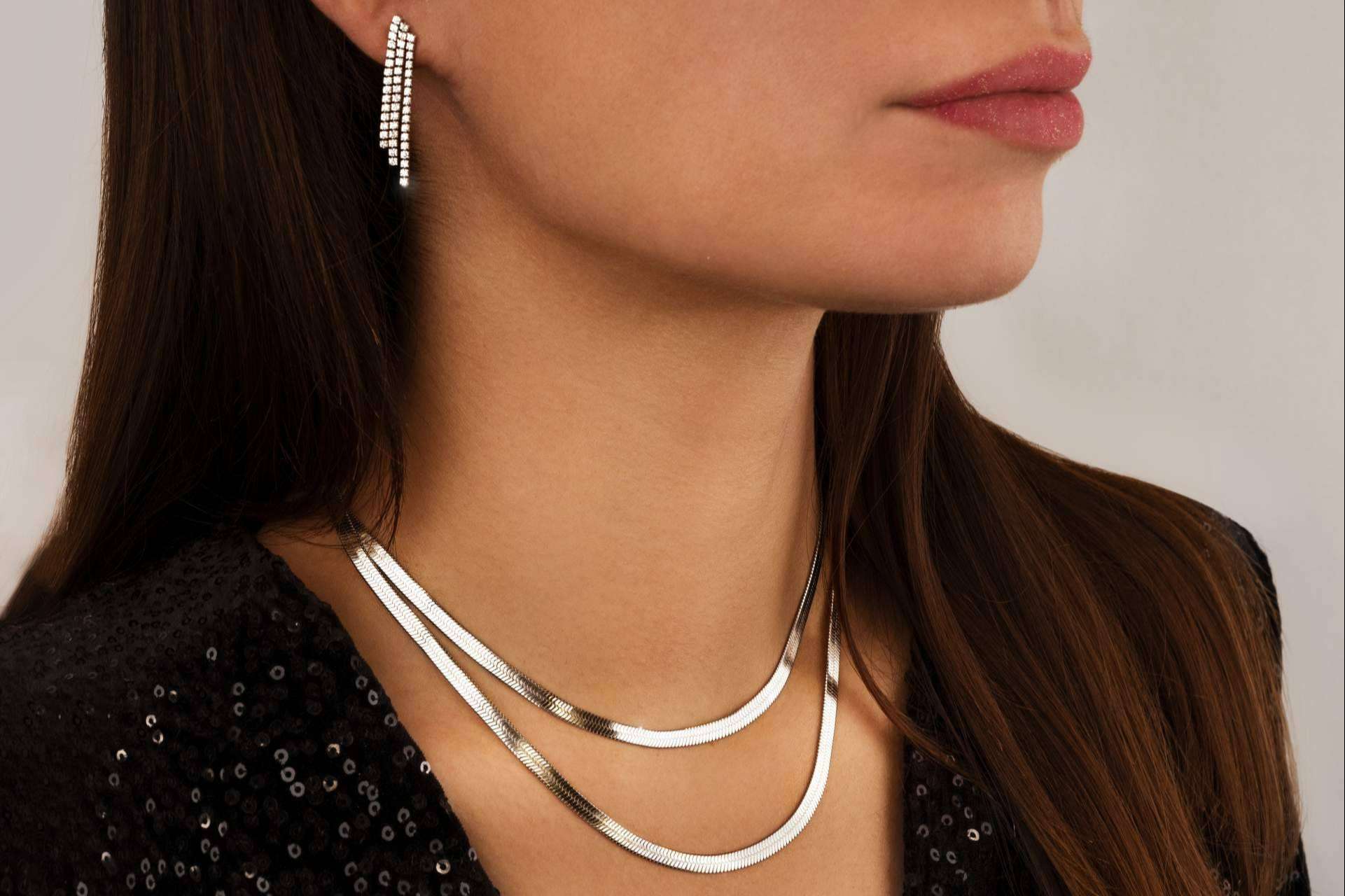 Los pendientes largos de la firma de joyas Le Petite Marie