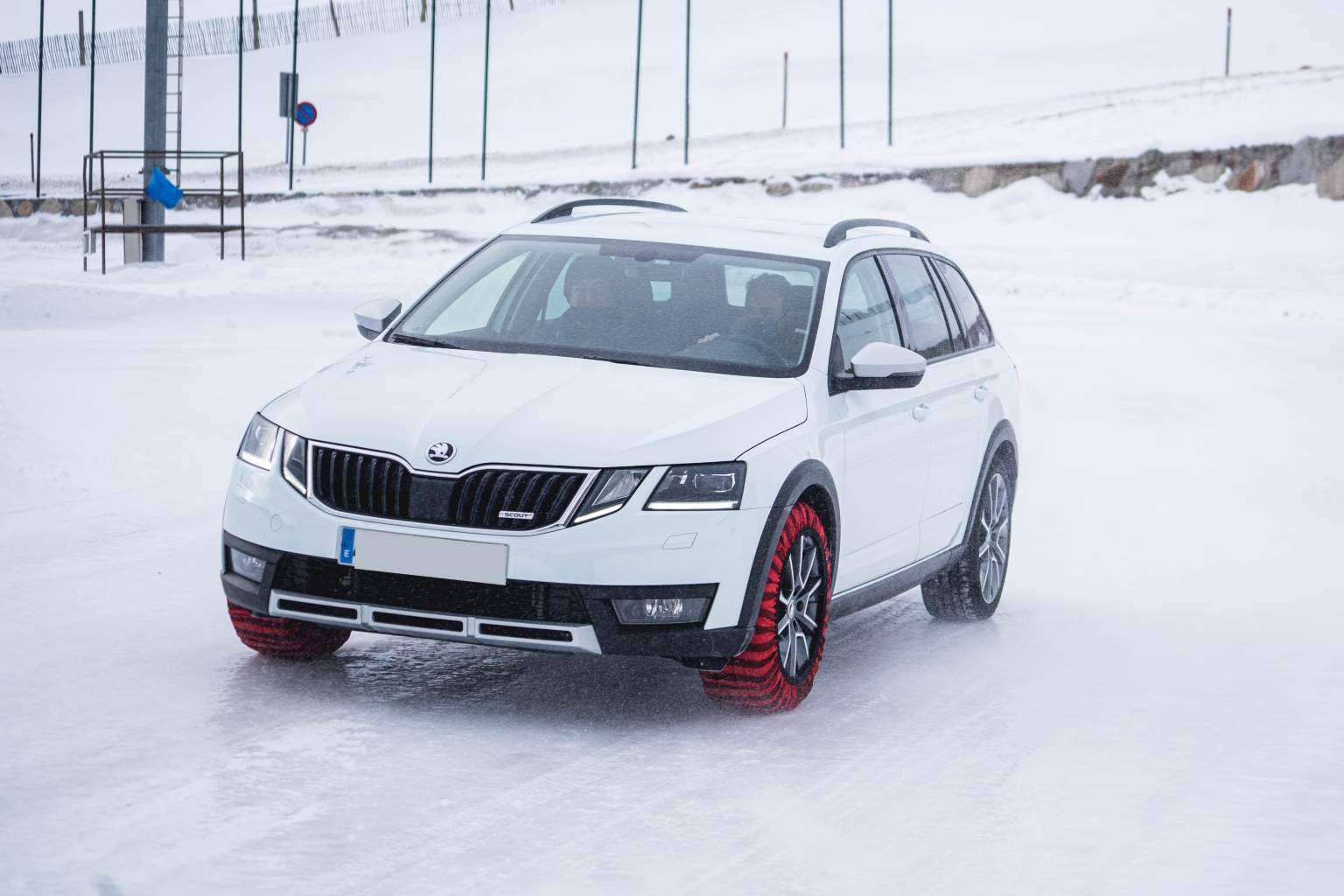 Las cadenas para nieve son imprescindibles para equipar el automóvil y prepararlo para la nieve