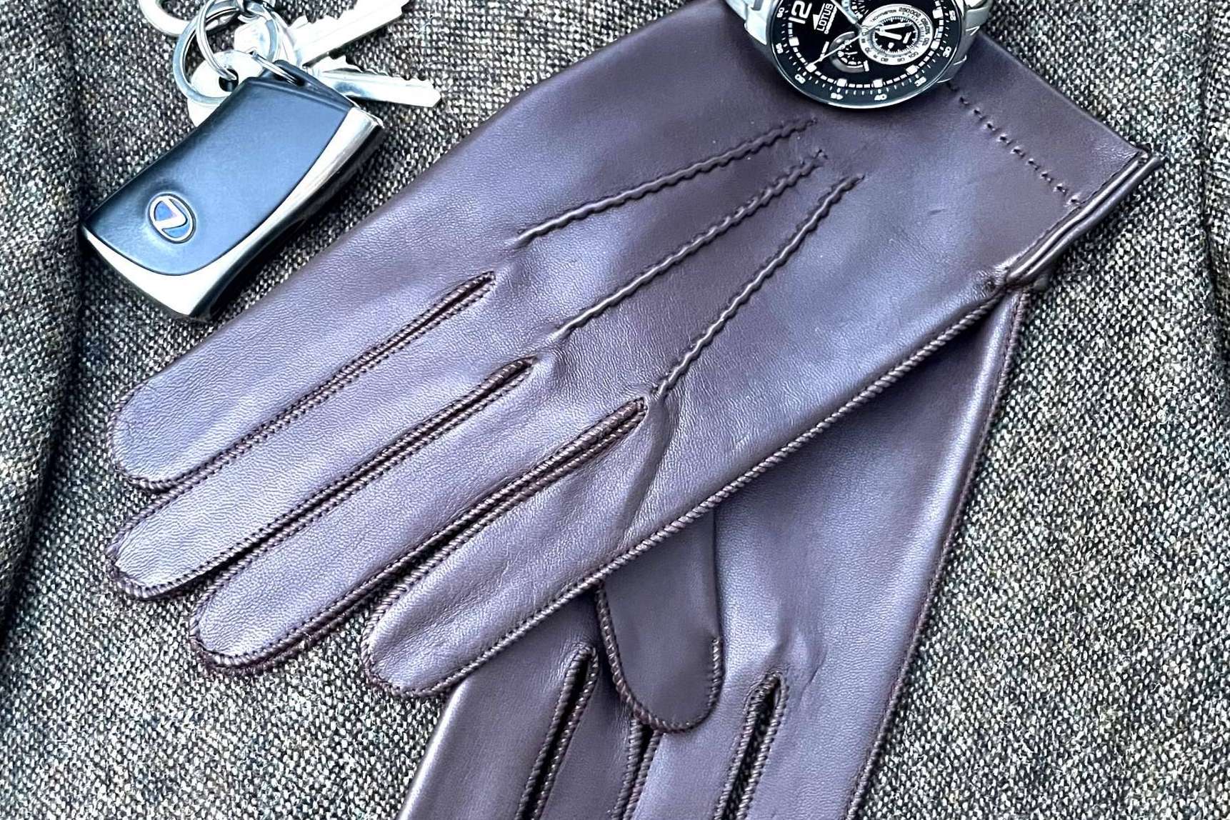 Los guantes y complementos de Santacana, regalos con los que acertar esta navidad