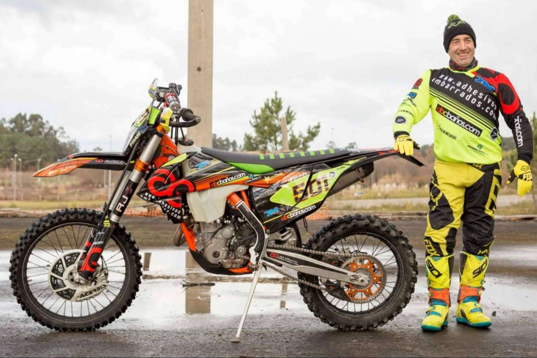 Diversas opciones de pegatinas para moto personalizada de la mano de ADHESIVOSEMBARRADOS