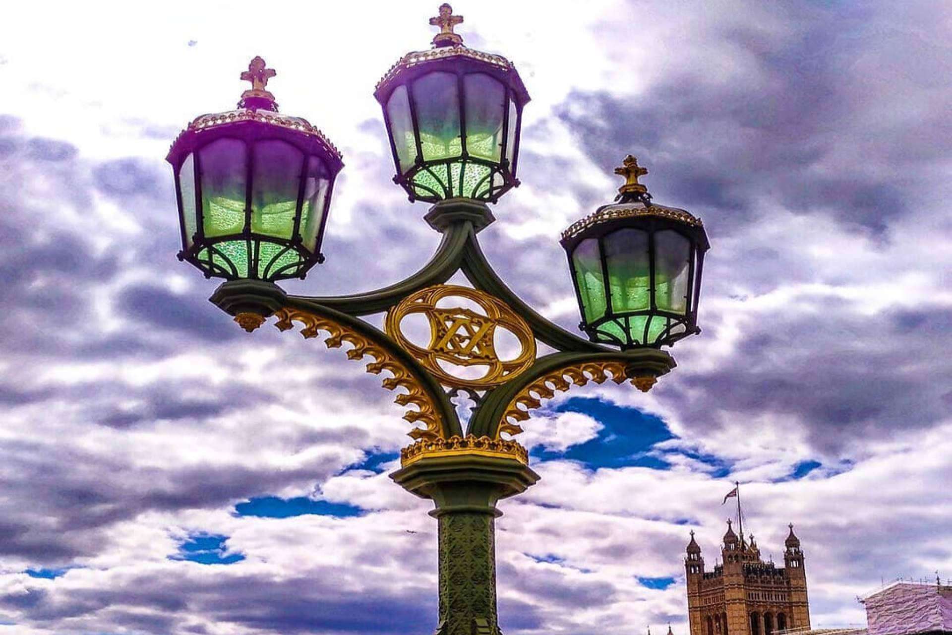 Al estudiar inglés con English Tickety Boo, el alumno obtendrá información general y aprenderá sobre temas de interés personal de forma indirecta