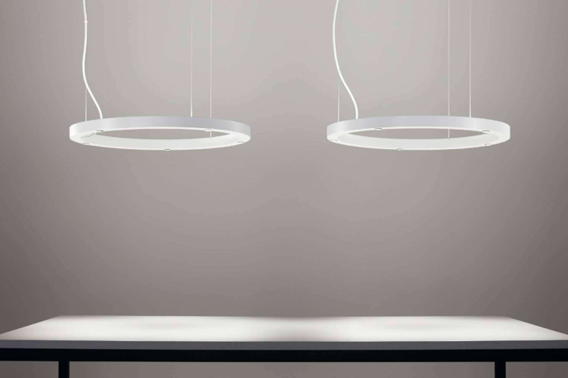Insolit indica cómo iluminar una mesa de comedor