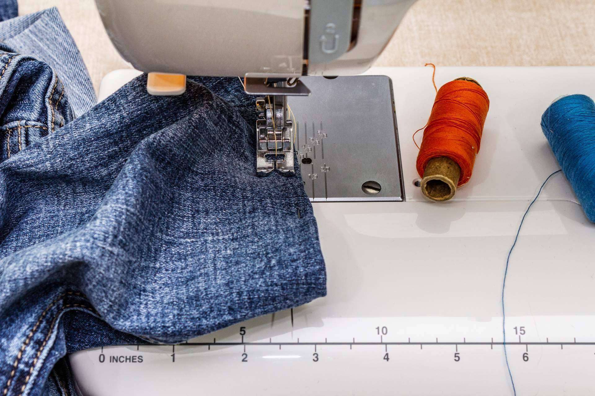LT Distribuidora crea modelos exclusivos de pantalón de trabajo de hombre para este 2023