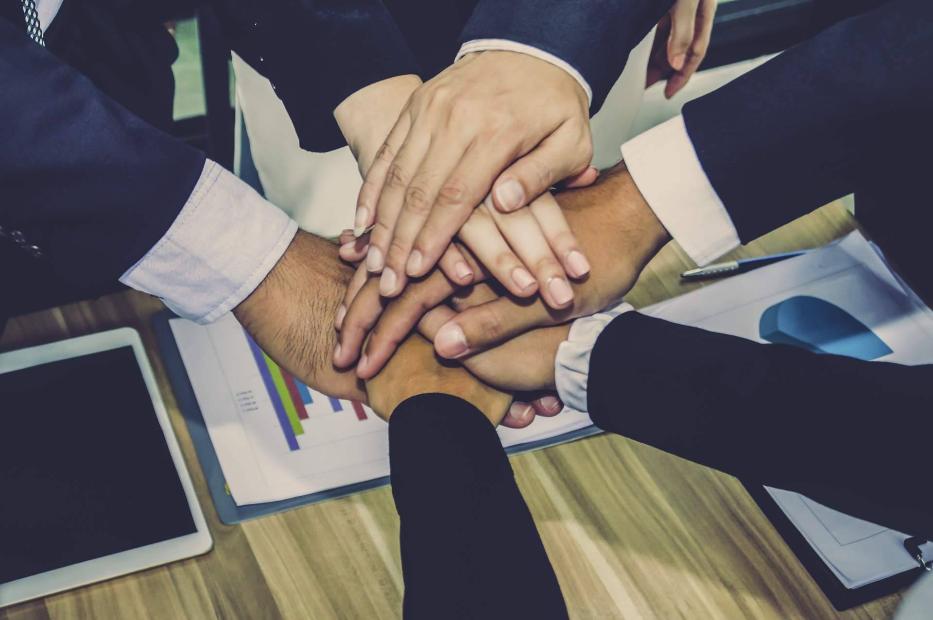 ¿Cómo elevar la imagen corporativa de una compañía?