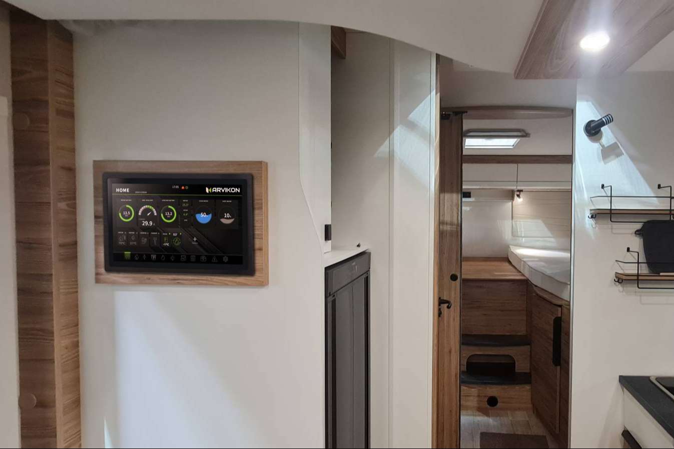 Domótica revolucionaria con acceso remoto para campers y autocaravanas, con ARVIKON
