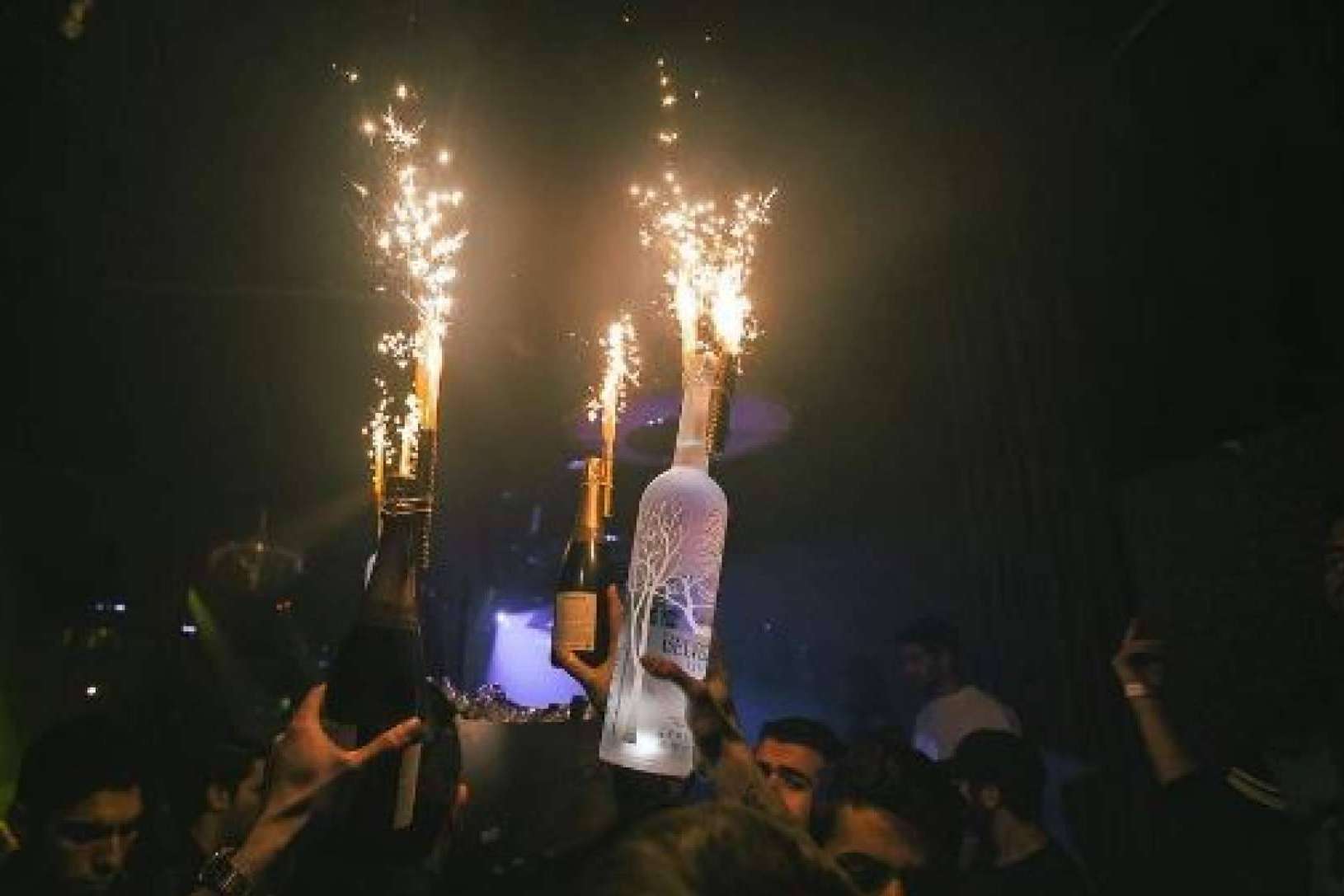 Amplia variedad de bengalas para eventos en Petardos AM