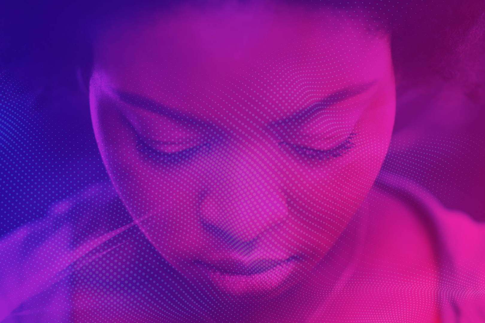 Alexander García Mallarini trata los estigmas médicos hacia el cuerpo femenino en su nuevo cortometraje The Female Side Effect