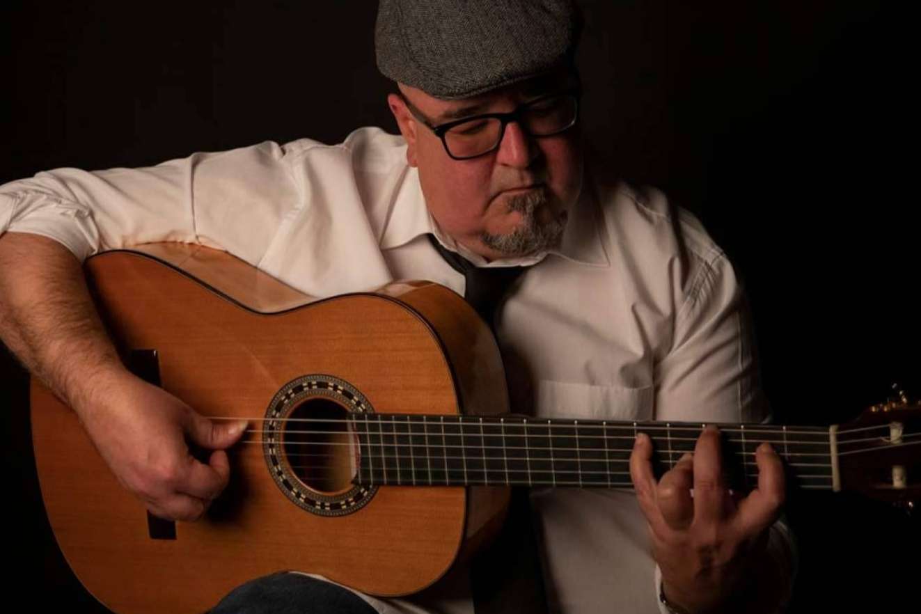 Clases individuales de guitarra flamenca online con Aprendeguitarra.es