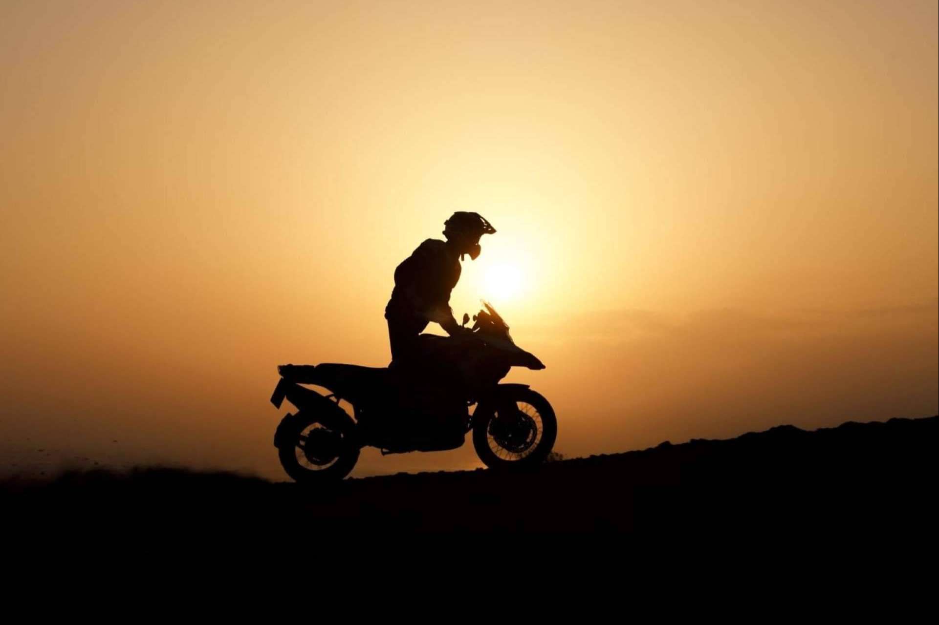 Ver la salida del sol en Empuriabrava y la puesta de sol en Hondarribia en el mismo día, con el reto Sun to Sun, de Sol a Sol, de Motorbeach Viajes