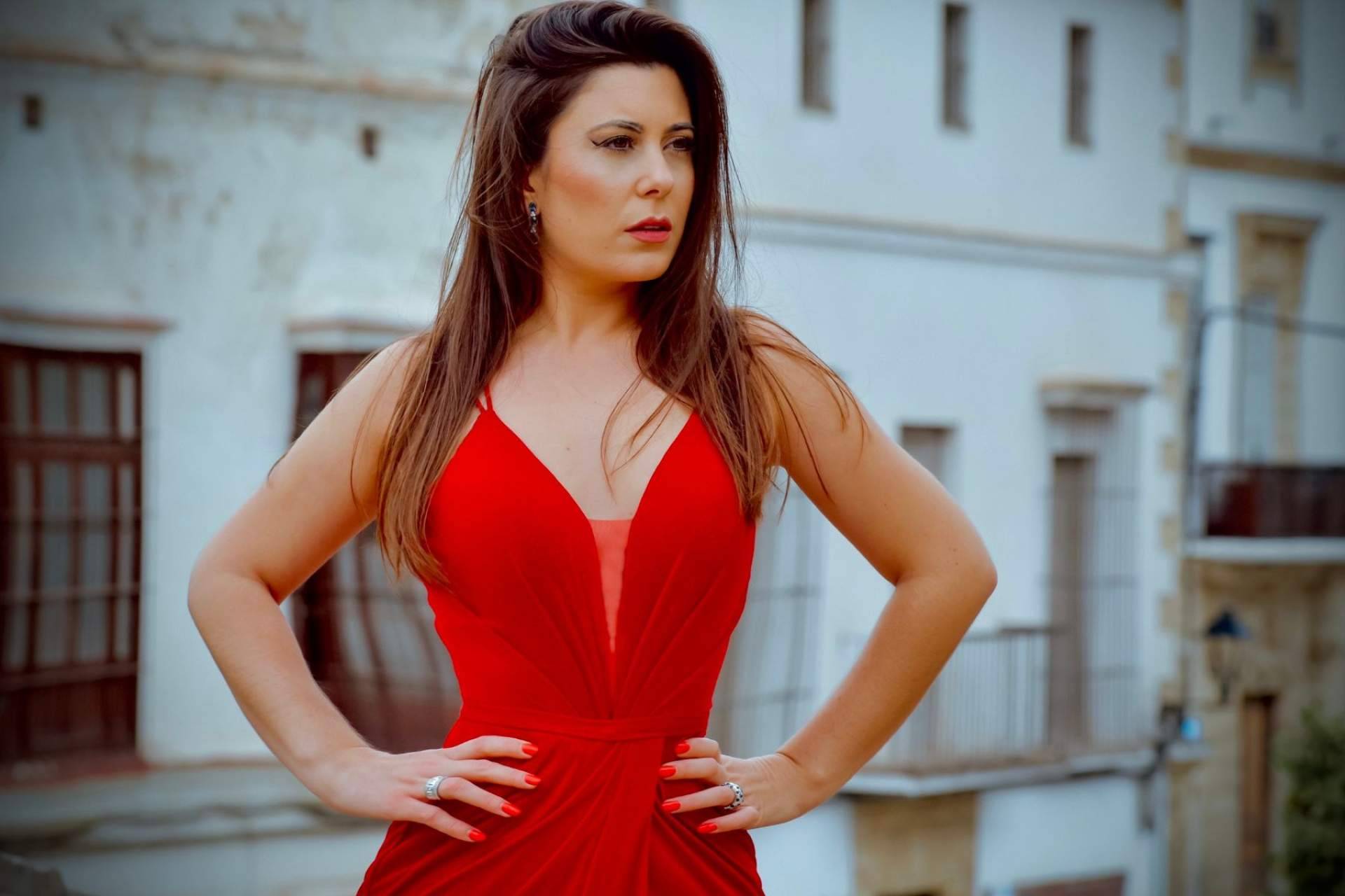 La conocida Isabella Seijo empieza el 2023 por todo lo alto con el lanzamiento de varios éxitos musicales