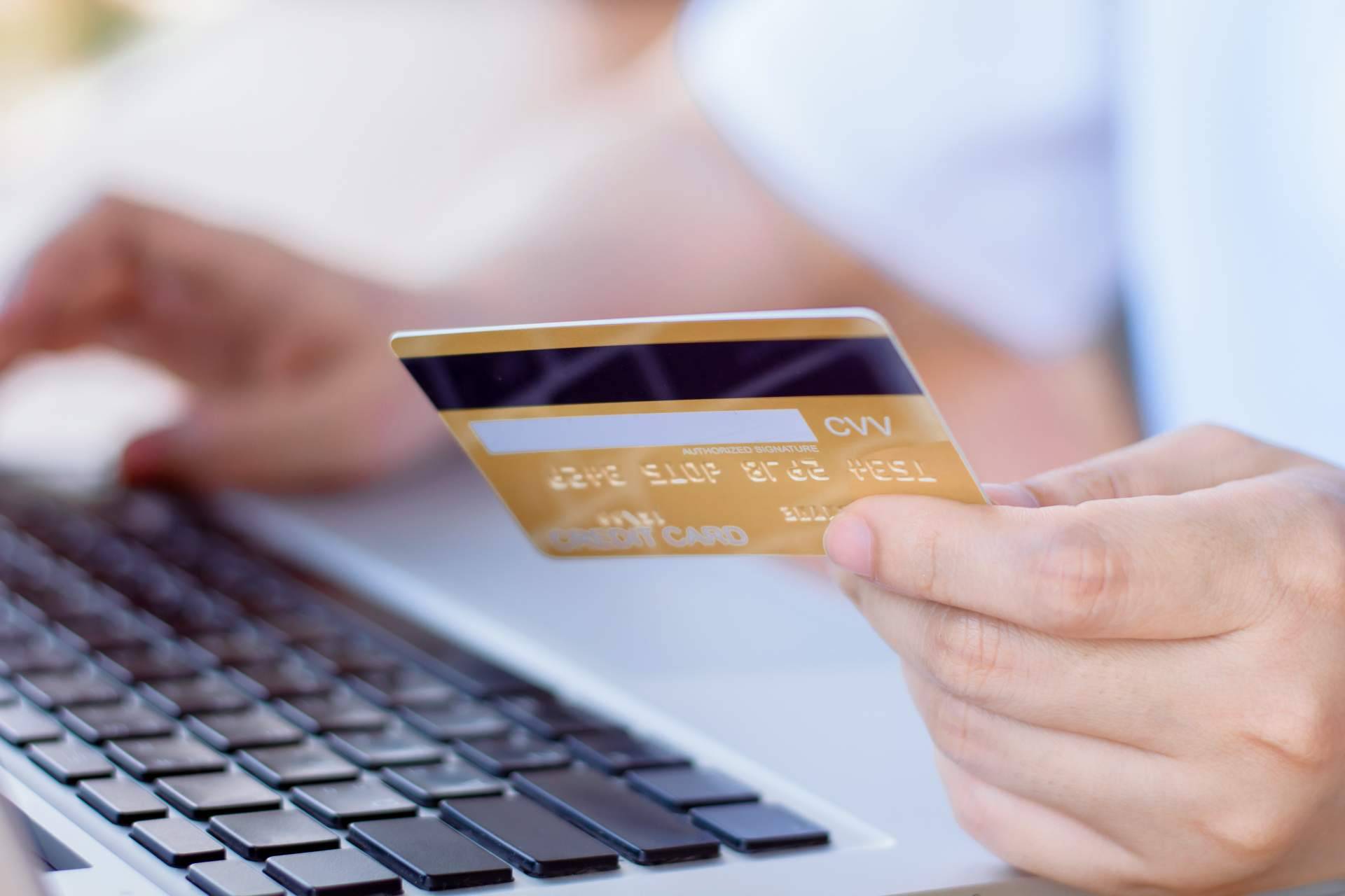 Burlar la subida de precios haciendo a las tiendas llegar a sus clientes mas fácilmente gracias a mercApp