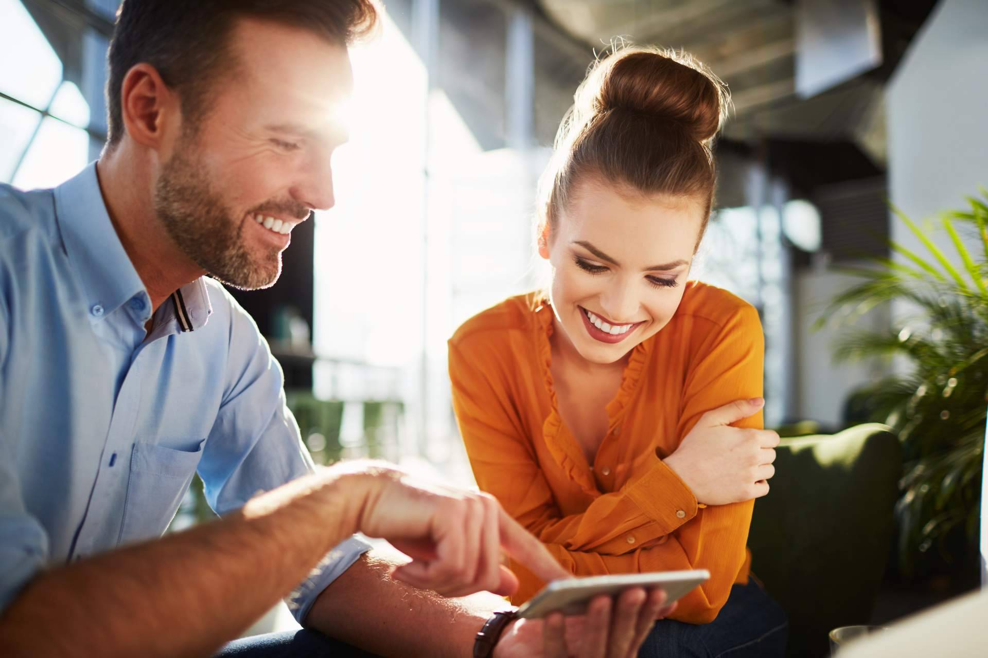 Mantener comunicada a toda la empresa con la app de Ommnio