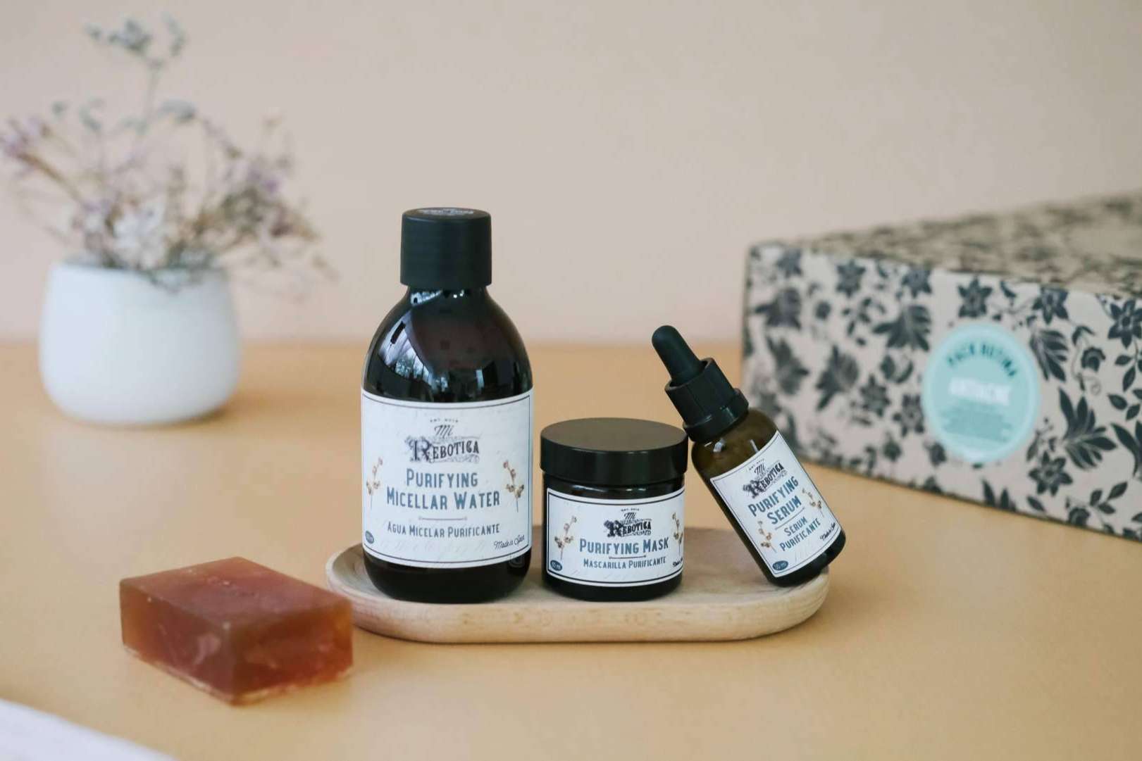 Mi Rebotica, con su pack antiacné, recibe el reconocimiento de los Premios Victoria de la Belleza