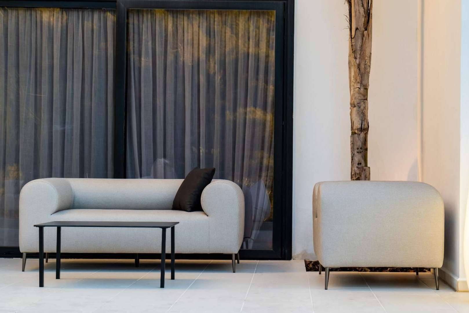 muebles-hosteleria.es dispone de sofás de exterior para hostelería