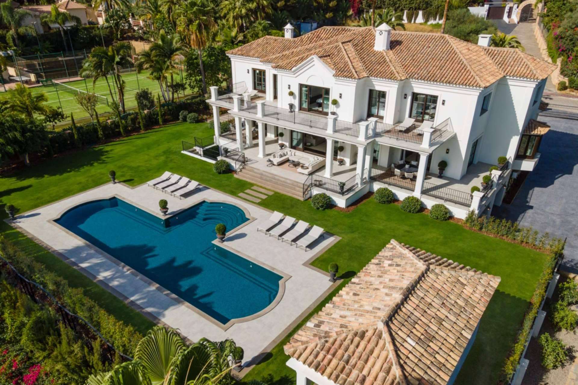 Zeuthen & Company ayuda a encontrar casas de lujo en Marbella y sus alrededores