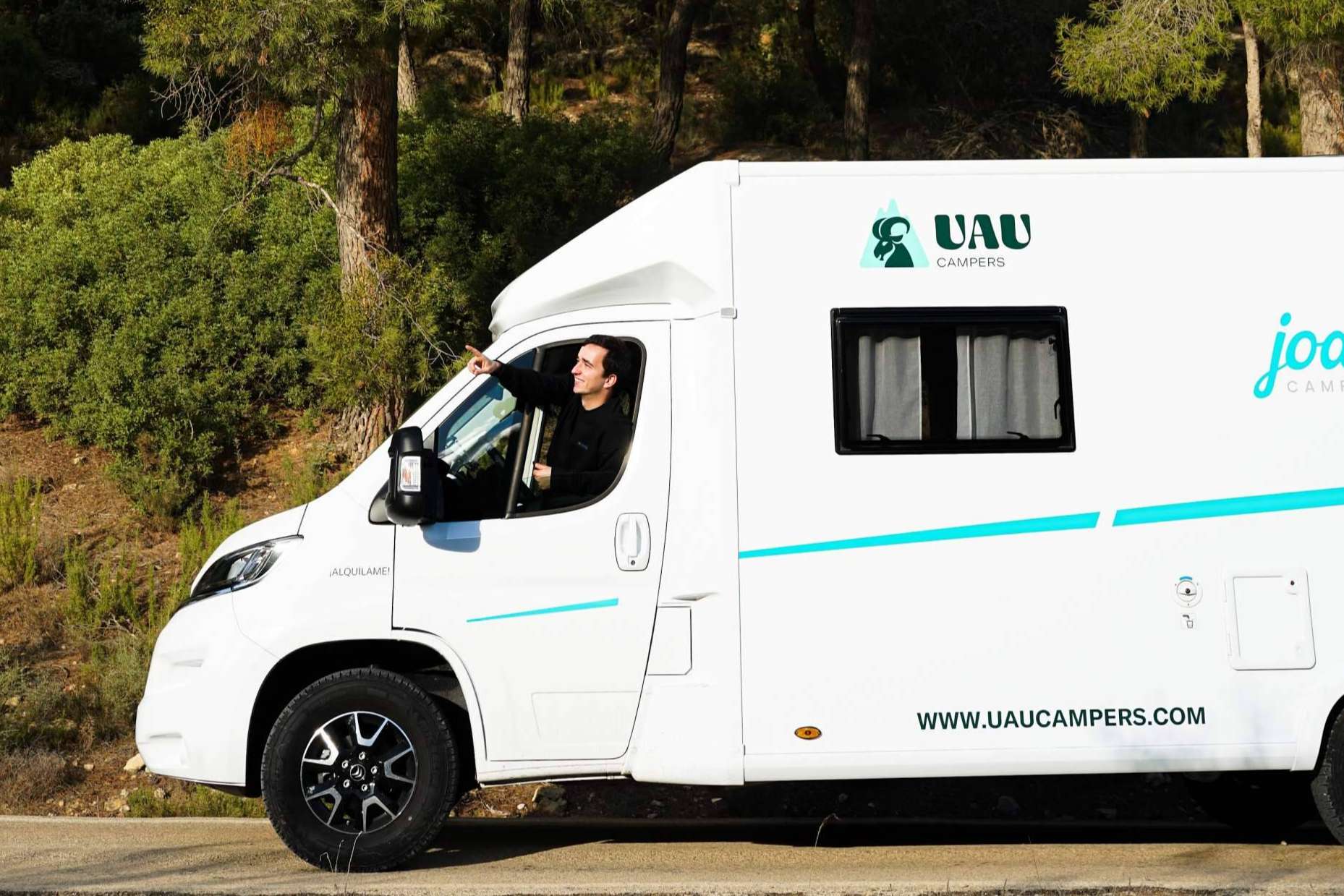 Algunos consejos para alquilar una camper o autocaravana, con UAU Campers