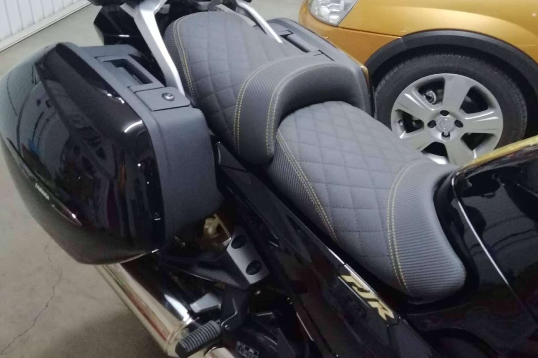 JM Fundas ayuda a tapizar asientos de la moto con estilo personalizado