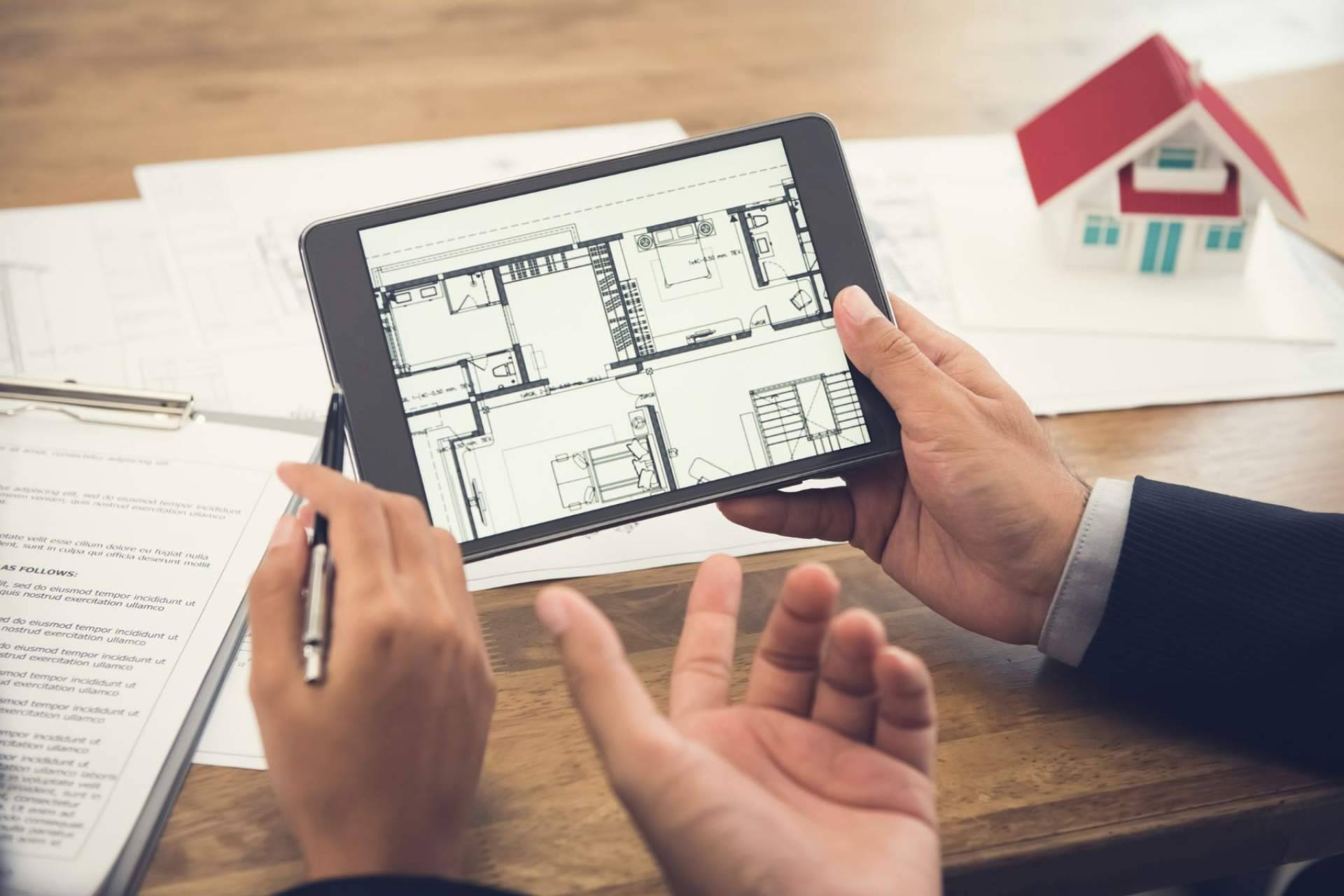 ¿Cómo pasar de agente a director inmobiliario? El curso de Dirección Inmobiliaria y Gestión de Hipotecas de Surge