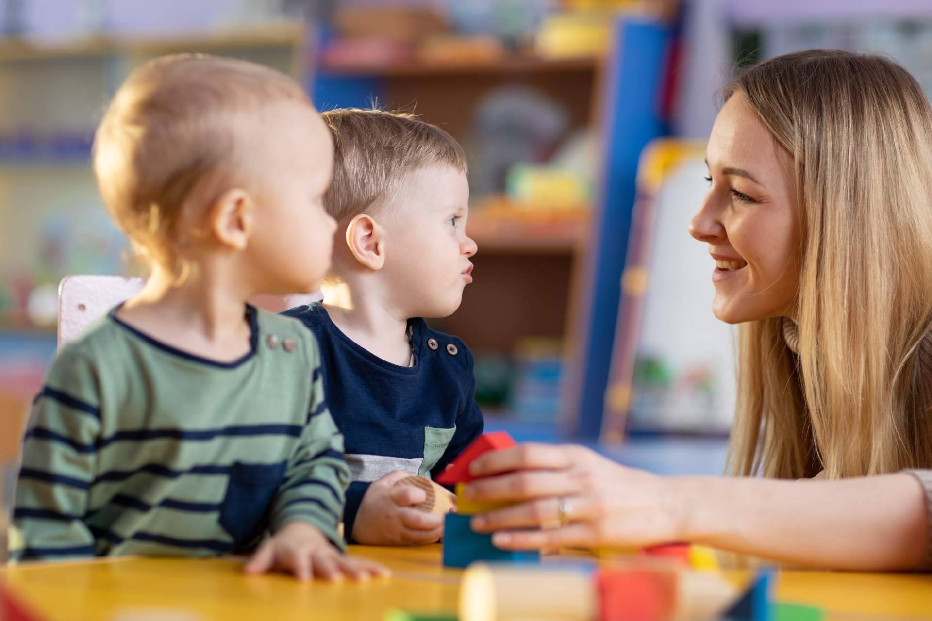 Noviser, el servicio de cuidado de niños a domicilio en Madrid