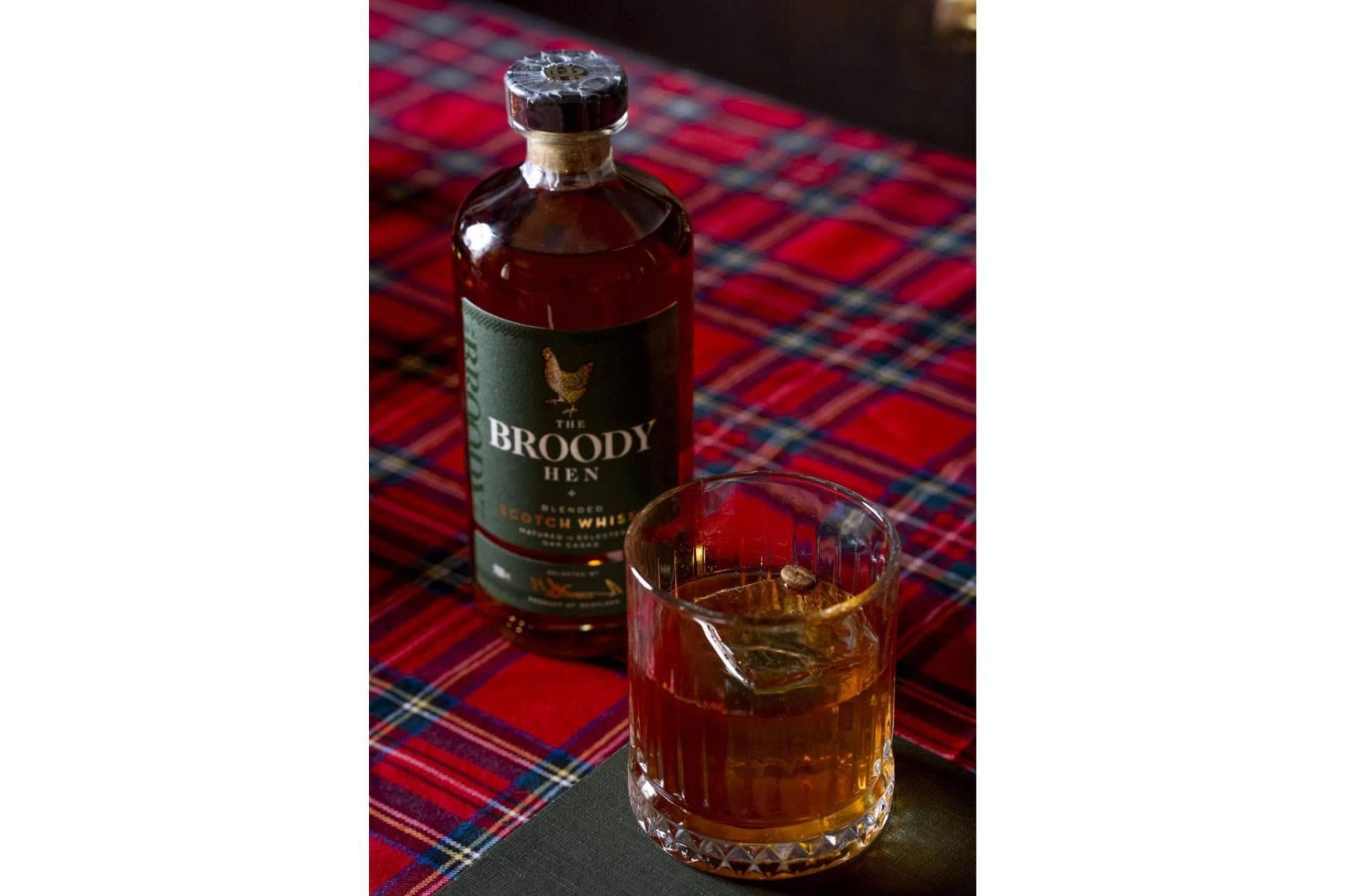 El whisky oculto de The Broody Hen llega a España
