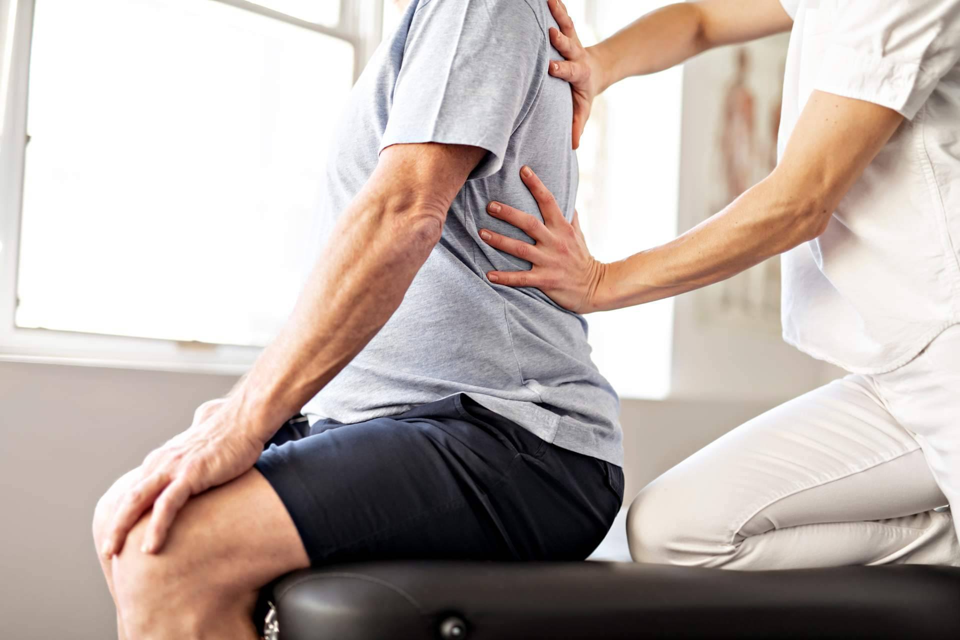 En la Clínica Fisioterapia Avanzada Juan López es posible acceder a masajes para contracturas musculares en Madrid