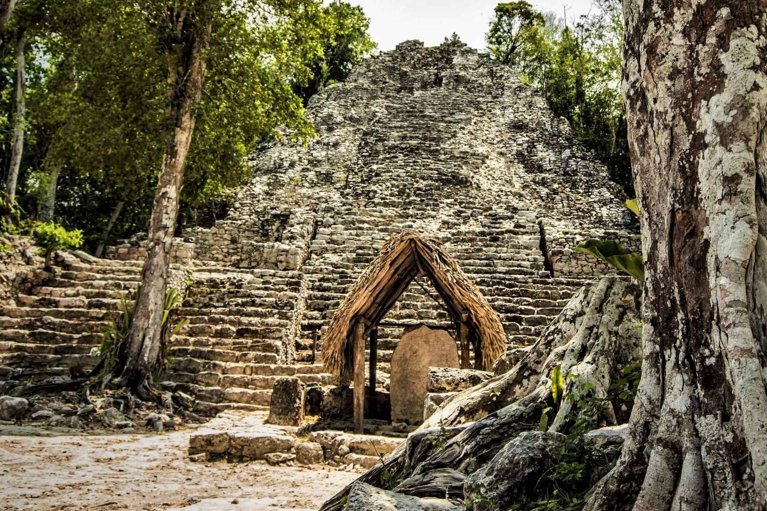 Visitar las grandes ruinas mayas de la mano de Tierras Mayas
