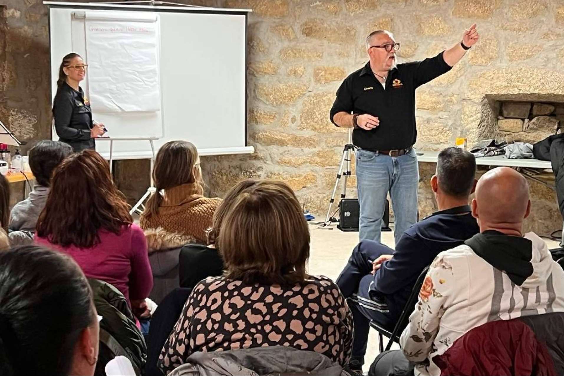 Las herramientas avanzadas para que los profesionales del coaching y del desarrollo personal puedan diferenciarse de sus competidores de La Nueva Escuela de Alto Rendimiento N.E.A.R.