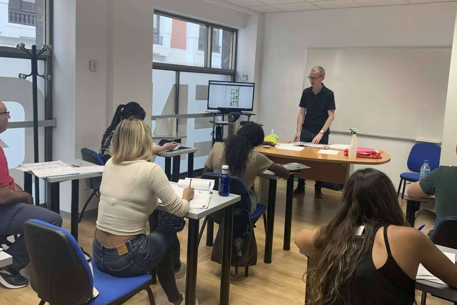 Aprender un idioma en poco tiempo mediante los cursos intensivos de inglés en Madrid de Seif English Academy