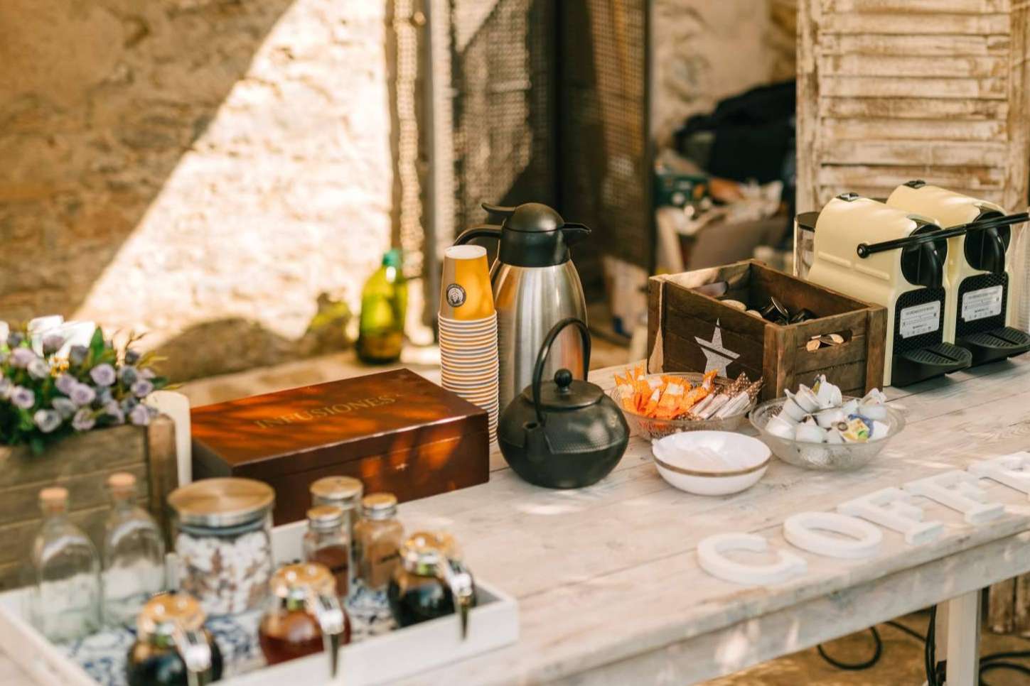 Catering para bodas con formato 'estaciones', con Just Royal BCN