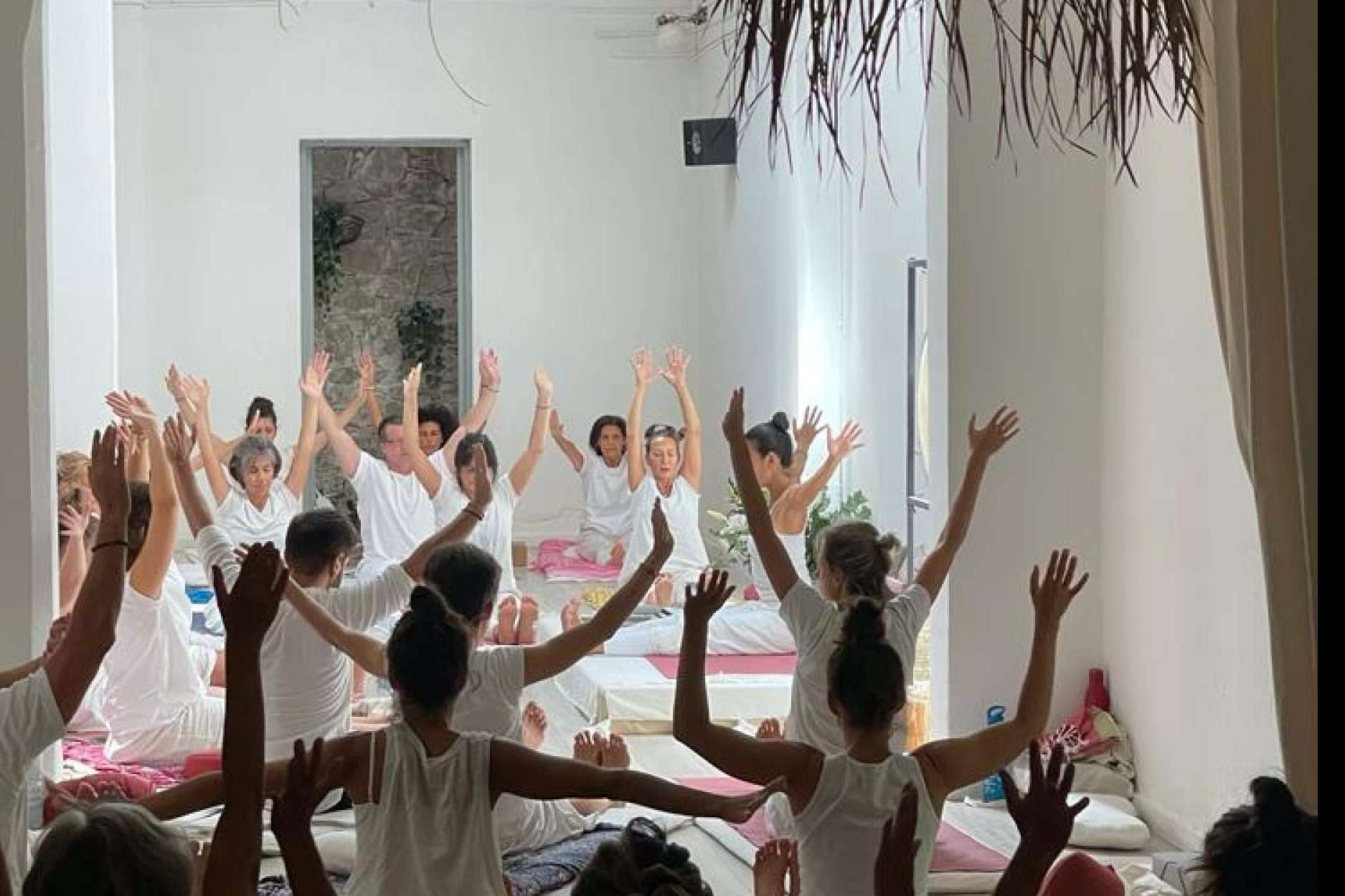 Los diversos estilos de yoga para luchar contra el sedentarismo, por blanc yoga