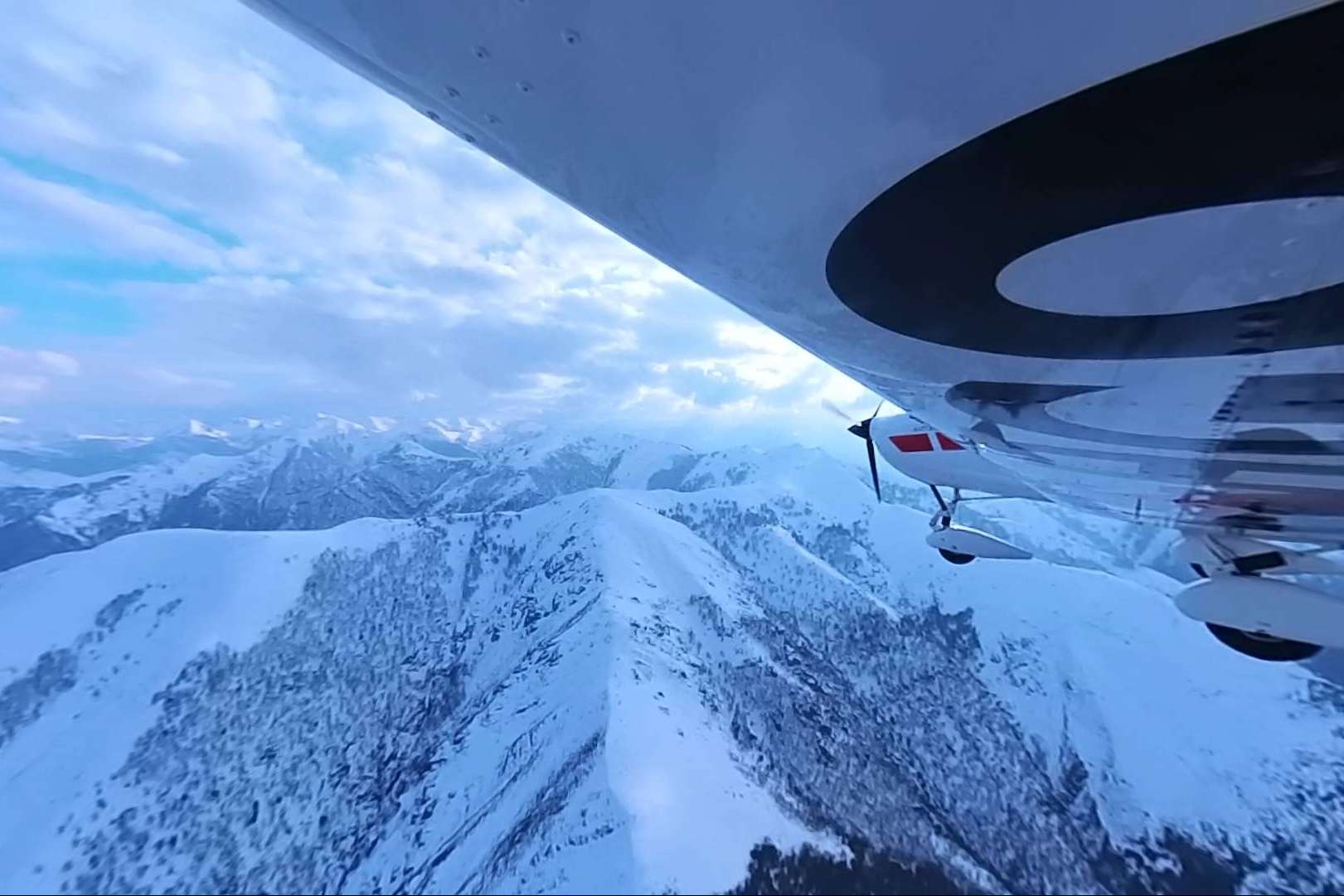 ¿Cómo encontrar una escuela de vuelo de ultraligero situada en Asturias? Asturfly