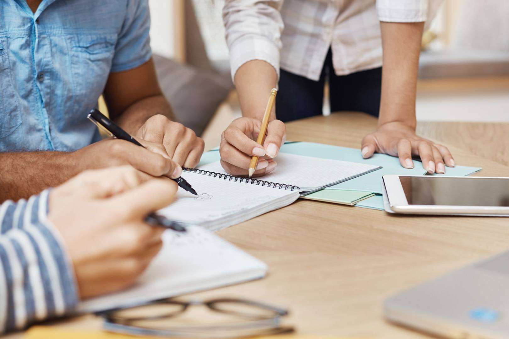 La empresa que ofrece colaboración en cualquier proyecto de diseño gráfico de forma creativa, Dsign