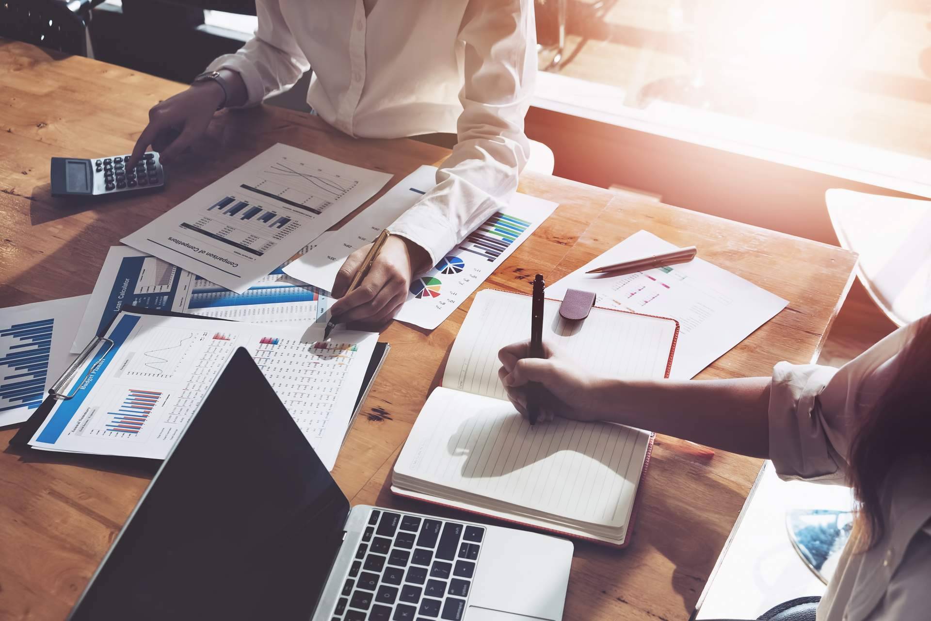 Los beneficios de contratar a un administrador de fincas, según Gasto Neto