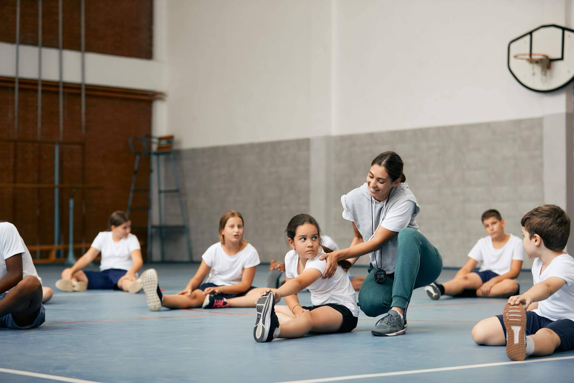 Santiago Romero Granados señala que es fundamental la educación física en los adolescentes y jóvenes