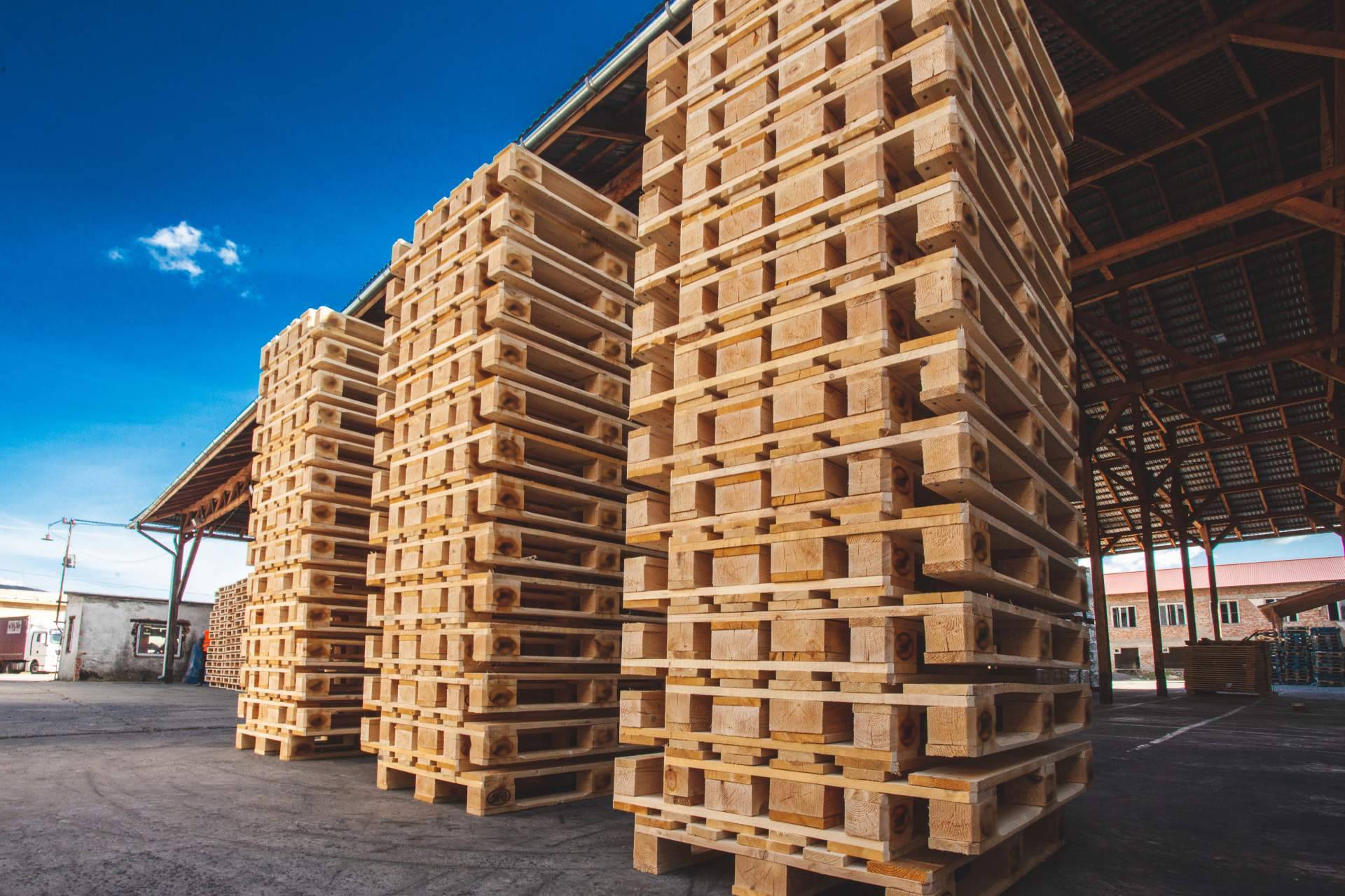 Palets de madera eco-friendly impulsan el crecimiento sostenible en el sector logístico