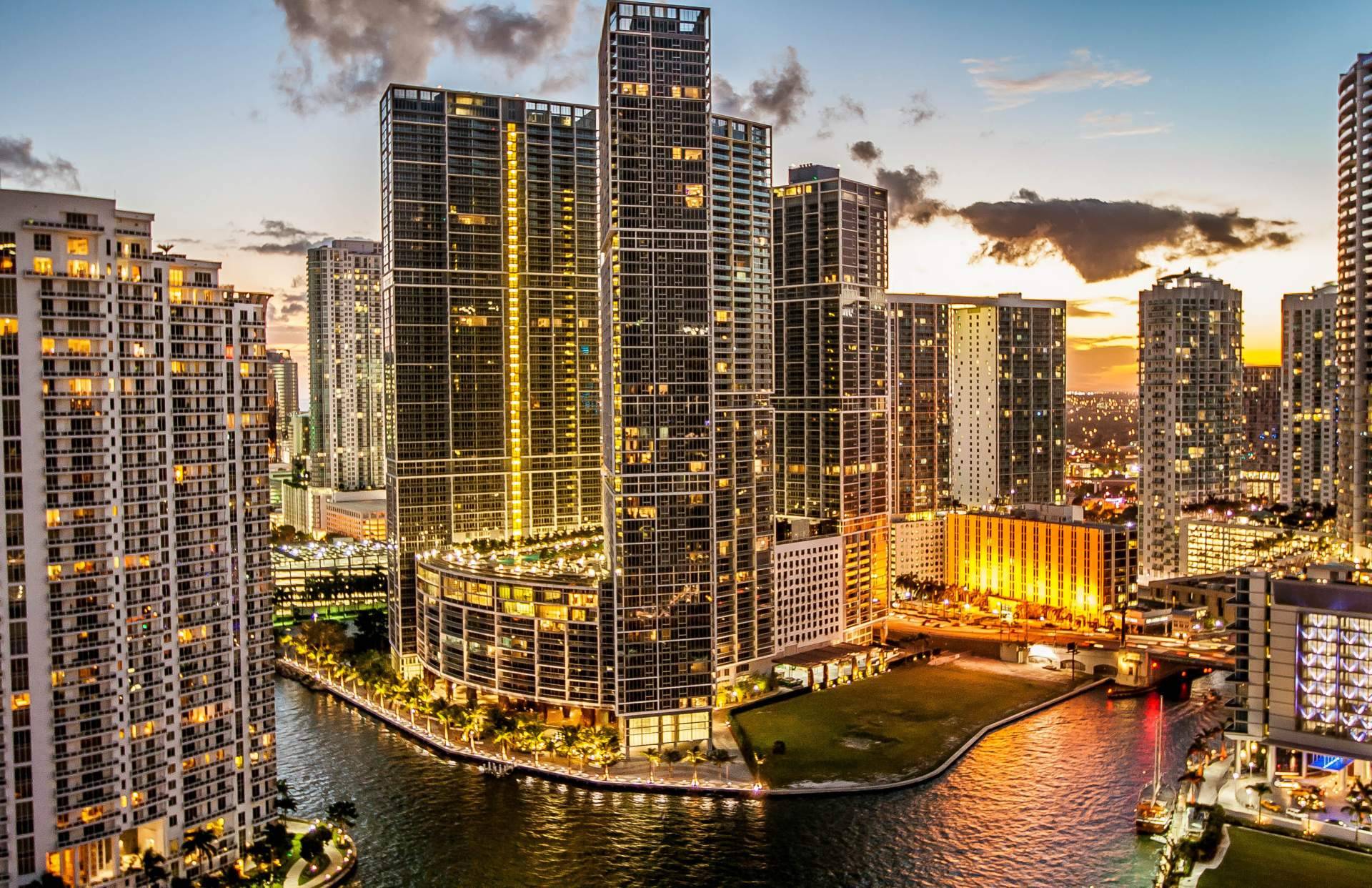 Por qué y dónde alquilar casas en Miami, con UTG Miami