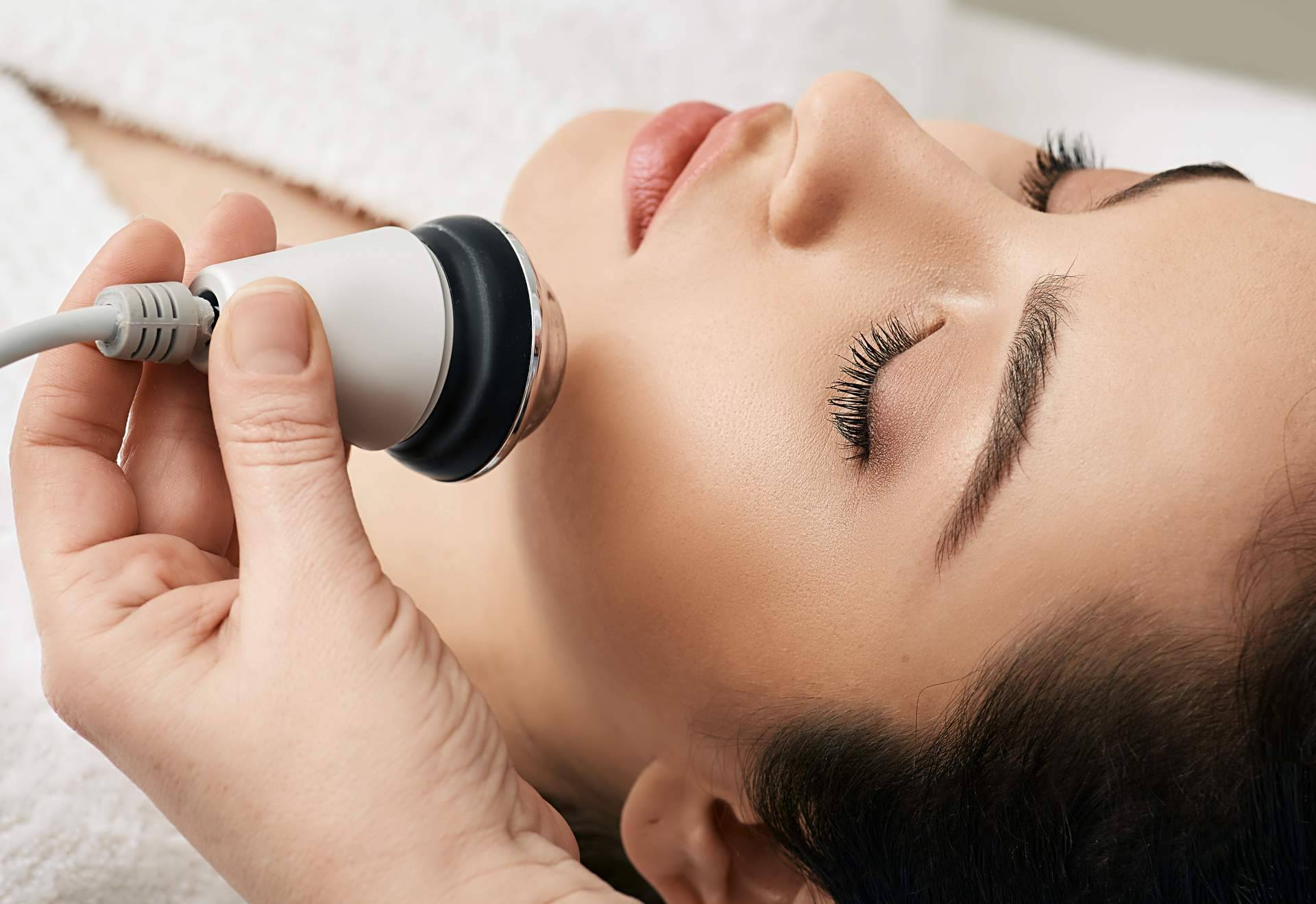 Los beneficios de la radiofrecuencia facial, por Germaine Goya