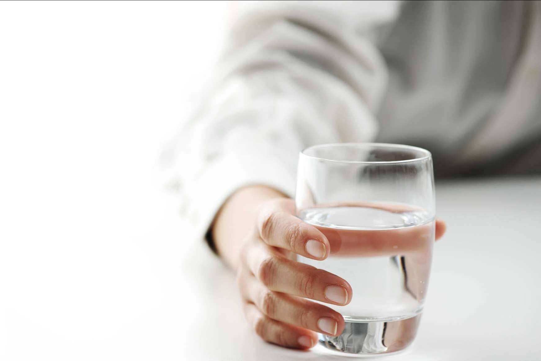 Diversas razones para adquirir máquinas de agua para empresas