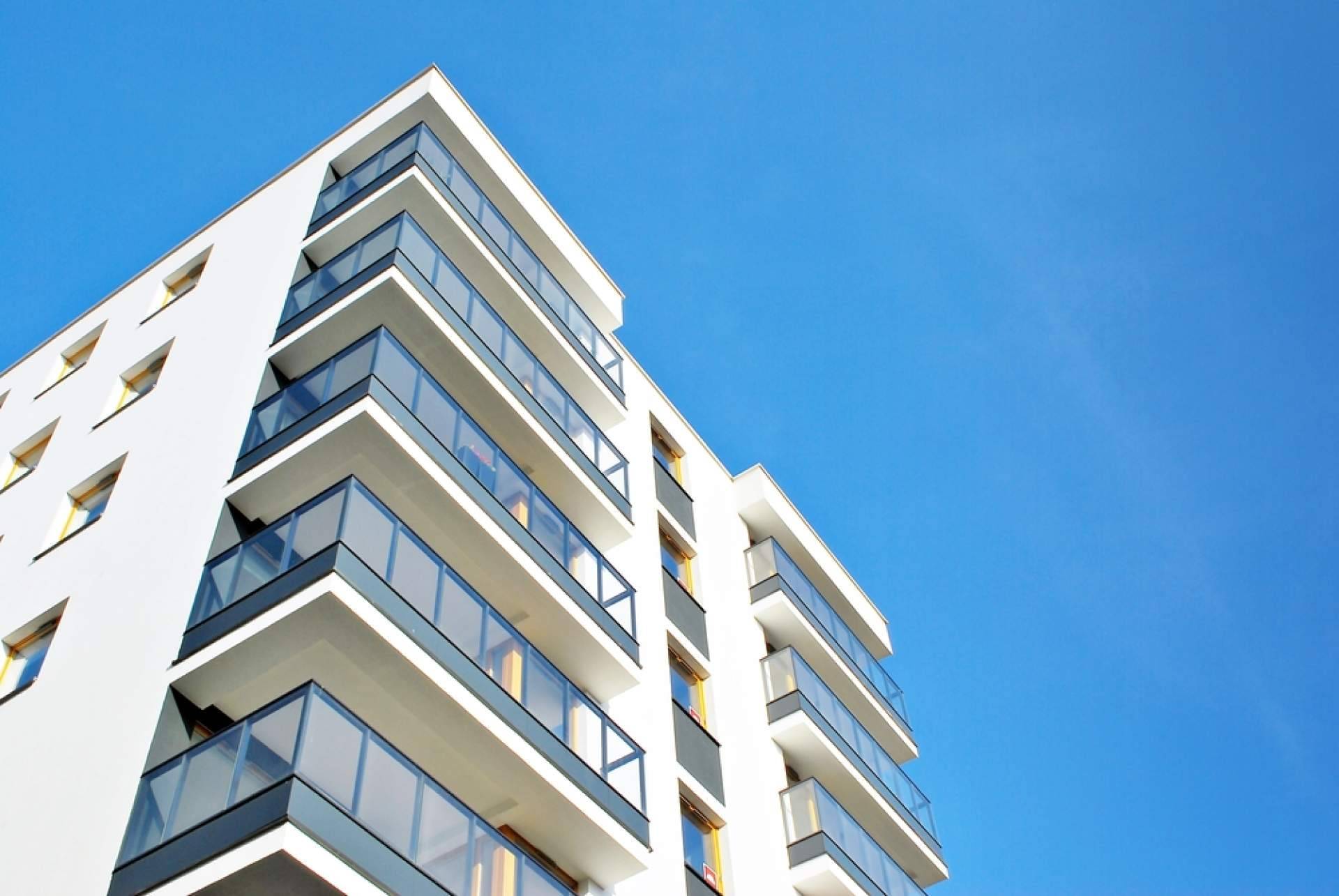 Las ventajas que ofrece SATE en la construcción de edificios de obra nueva, con SATE Mediterráneo