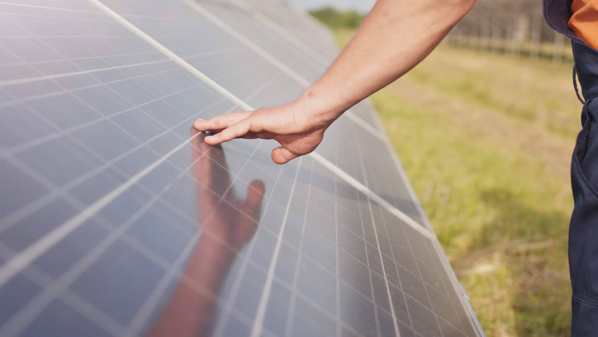 Kits de placas solares y asesoría con Rebacas