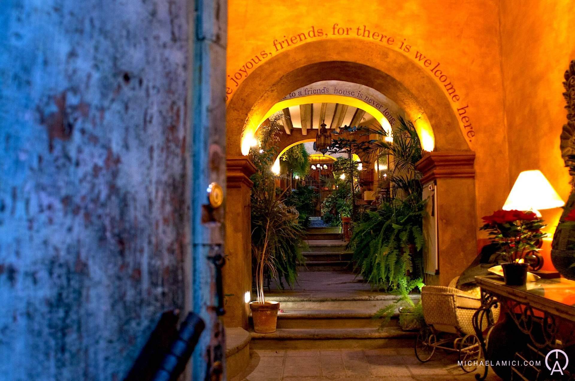 Cinco Flores ofrece un alojamiento San Miguel de Allende con muchas ventajas por su ubicación