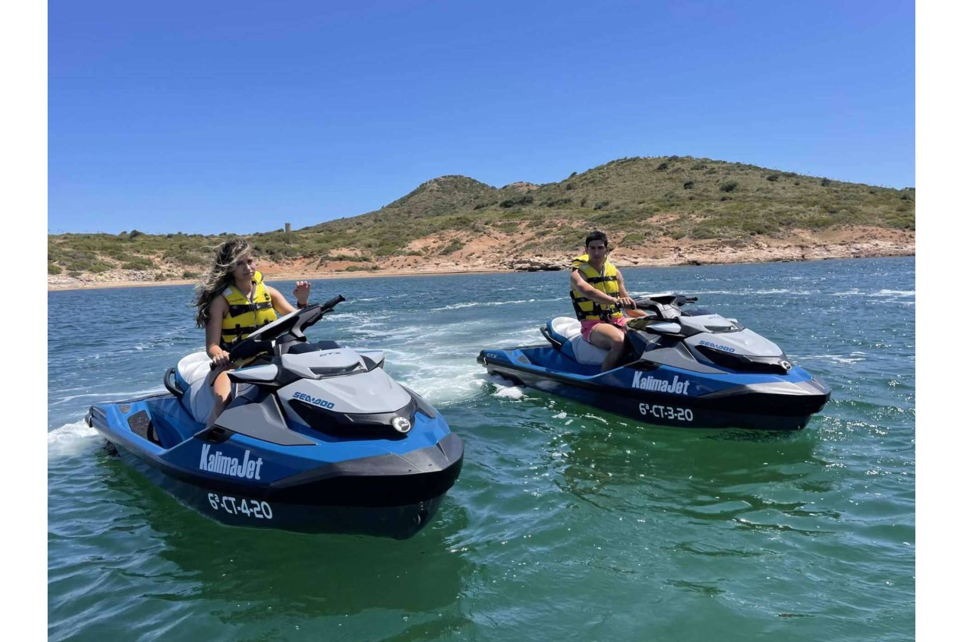 Los tours y experiencias con el alquiler de motos de agua en Murcia que ofrece Kalima Charter