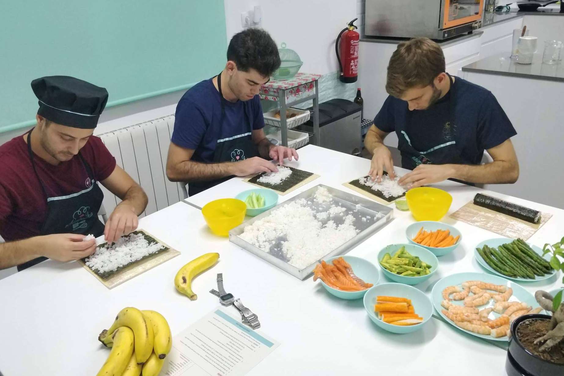 Escuela de cocina tradicional en Barcelona para niños y adultos, Ochimanikia