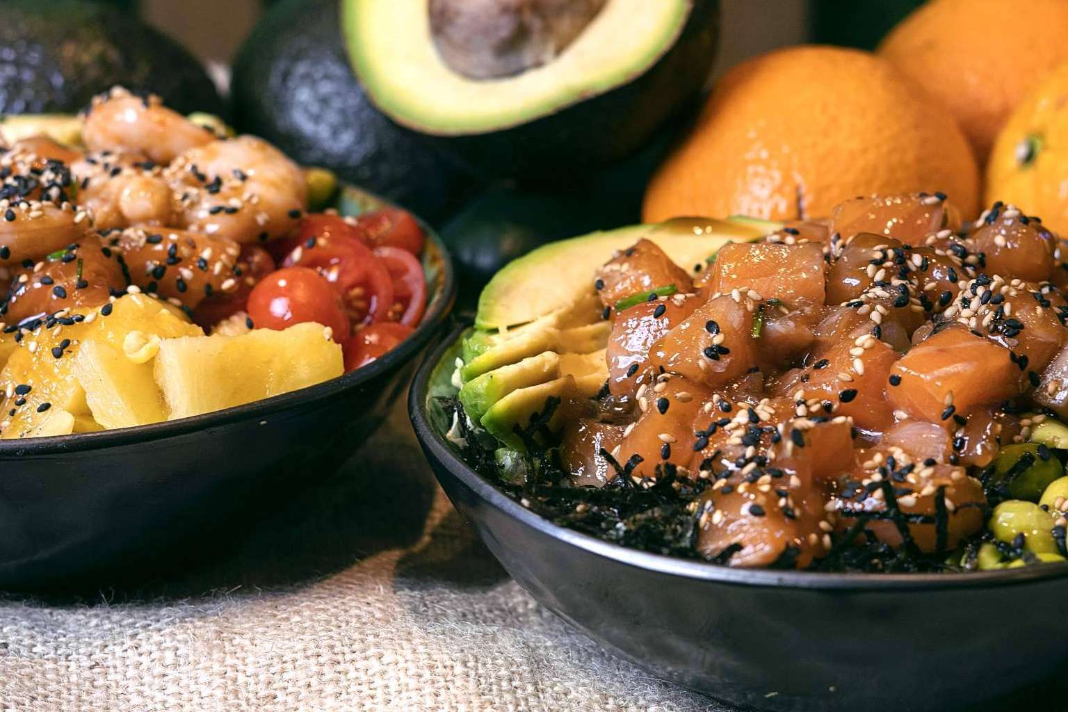 El restaurante Poké Friendly en Madrid, concienciado con el medioambiente, ofrece variedad de sabores gastronómicos