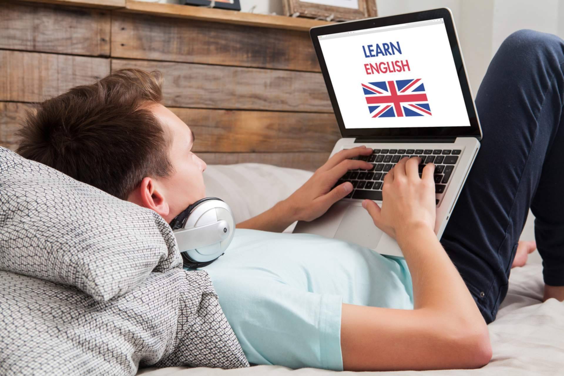 Organizar un curso de inglés en el extranjero a través de una agencia educacional, con First Step in UK