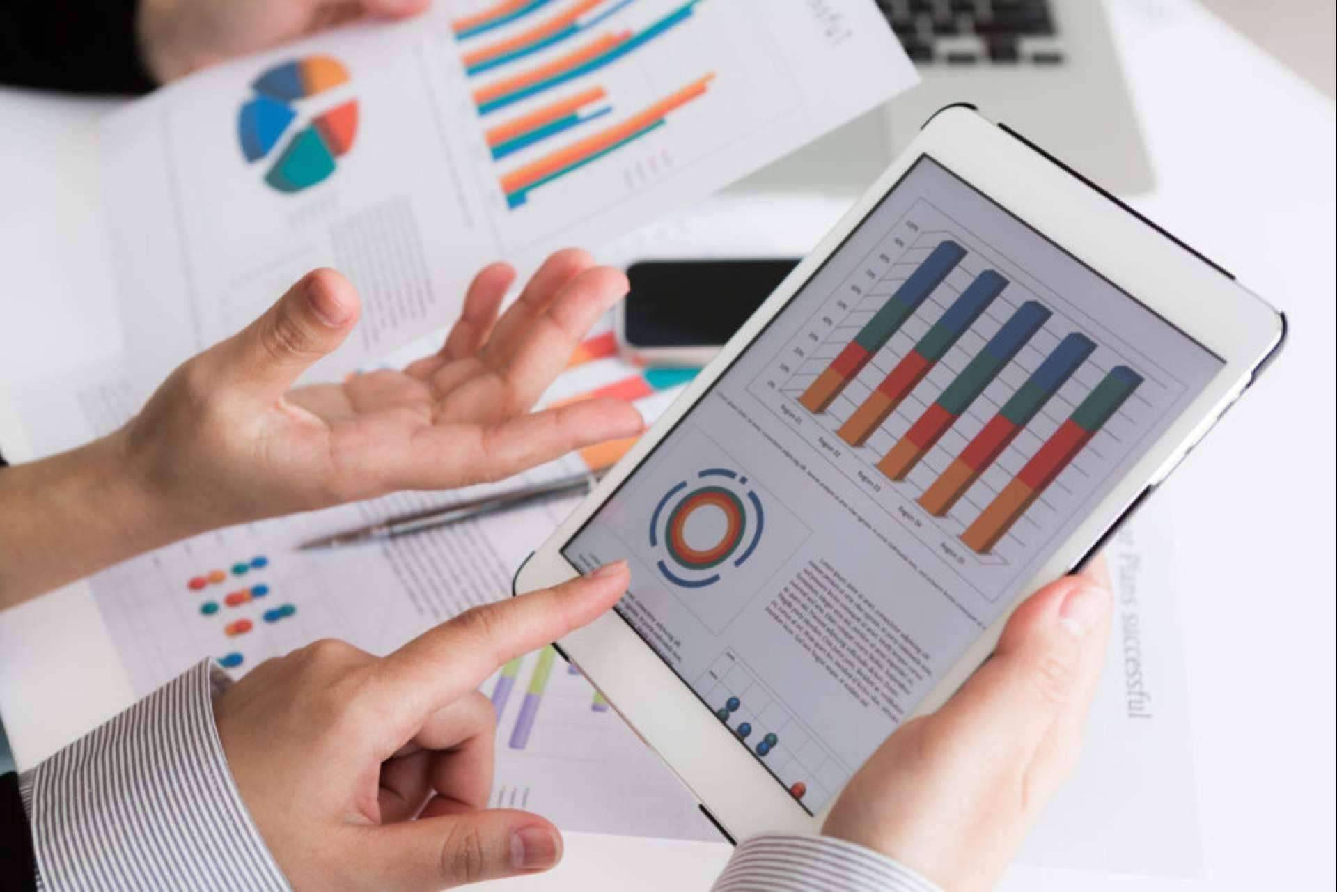 La digitalización y su impacto en el seguimiento de KPI de producción en entornos industriales