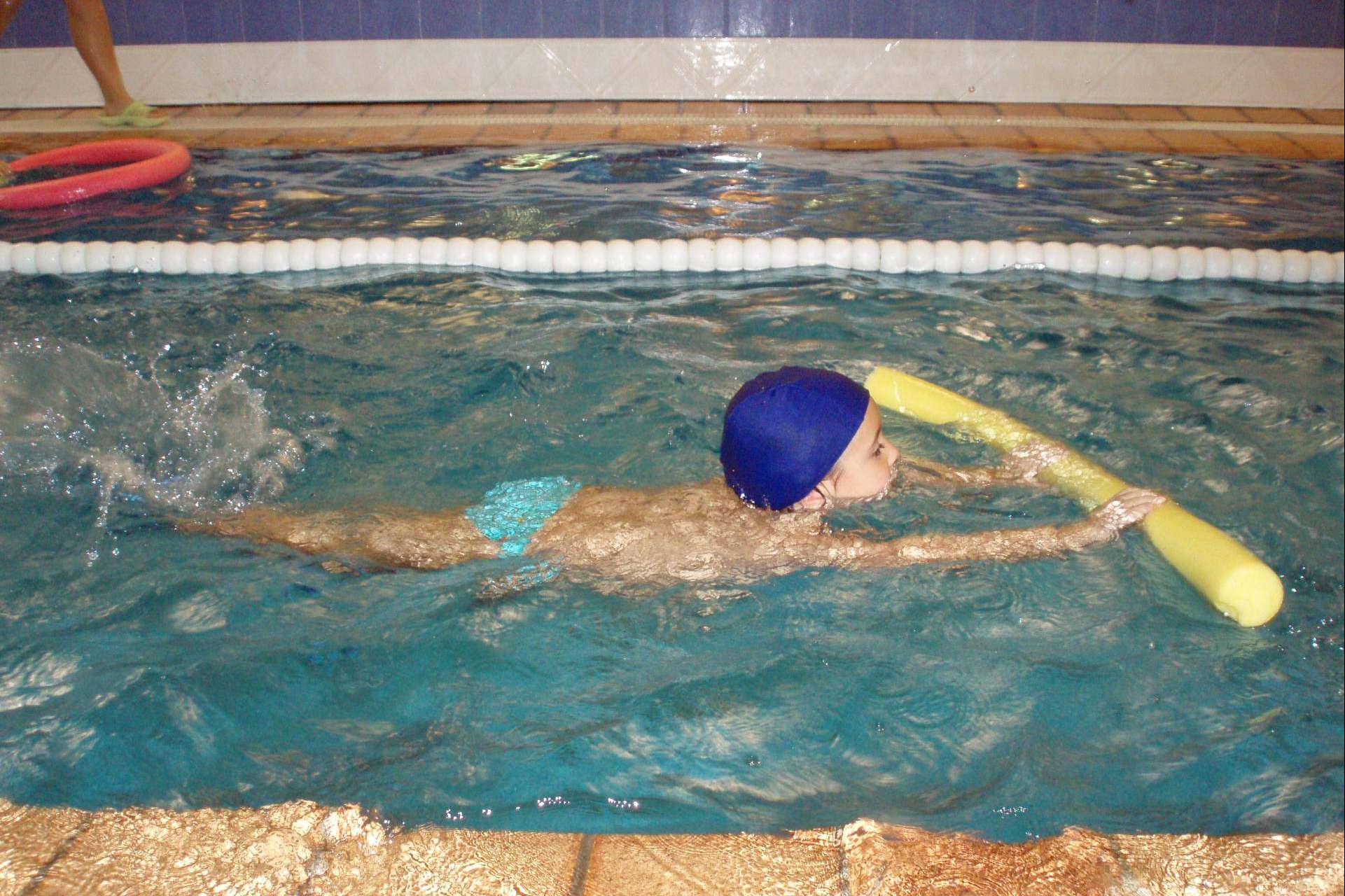 El gimnasio Mabuni de Vallecas ofrece clases de natación para poblaciones especiales con numerosos beneficios